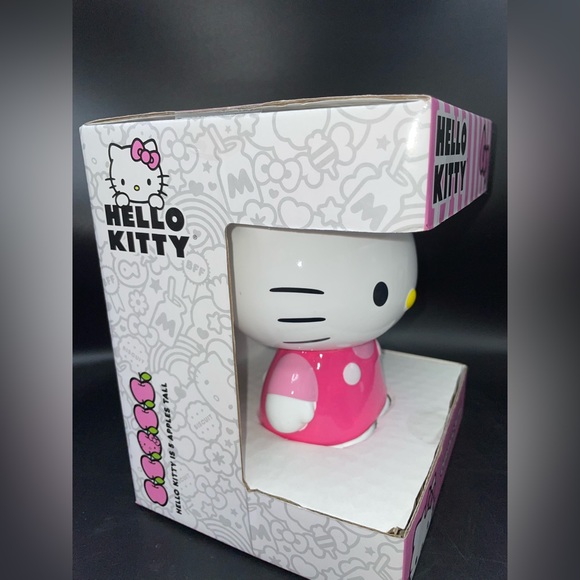 24HR DROP ⬇️ Hello Kitty Ceramic Bank - Picture 2 of 3